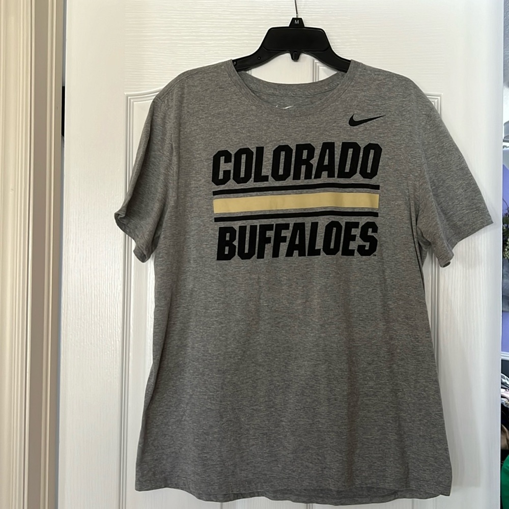 Colorado Buffaloes, Nike Tee Shirt, size XL